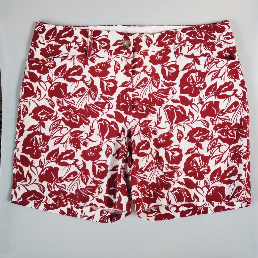 🍀 3/$35 🍀 Lands End Red Floral Chino Mid-Rise Shorts Sz 12